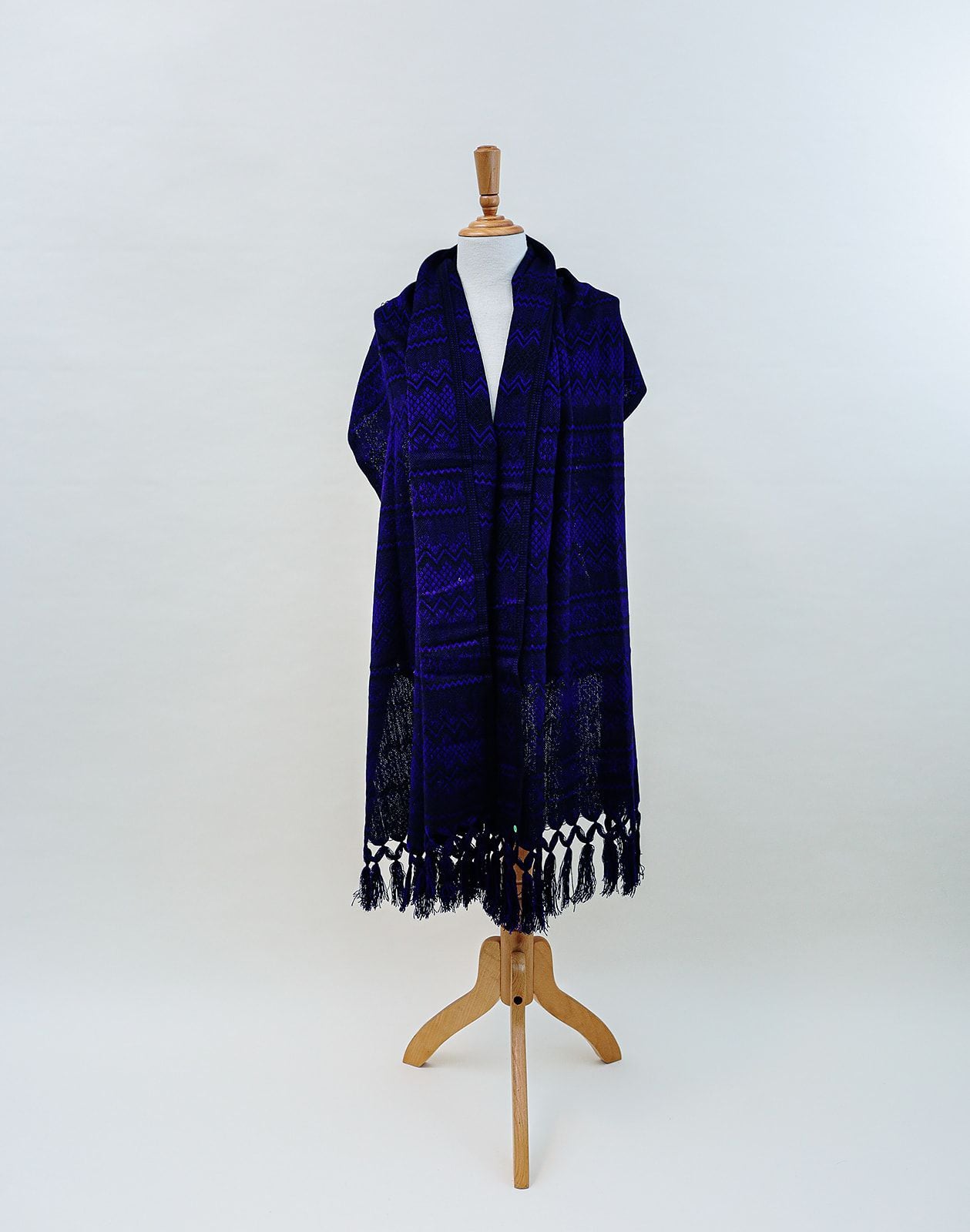 Rebozo Tradicional Morado Con Negro