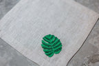 Set Para Cuatro De Conjunto De Servilleta Y Portavasos De Lino Con Bordado Ficus.